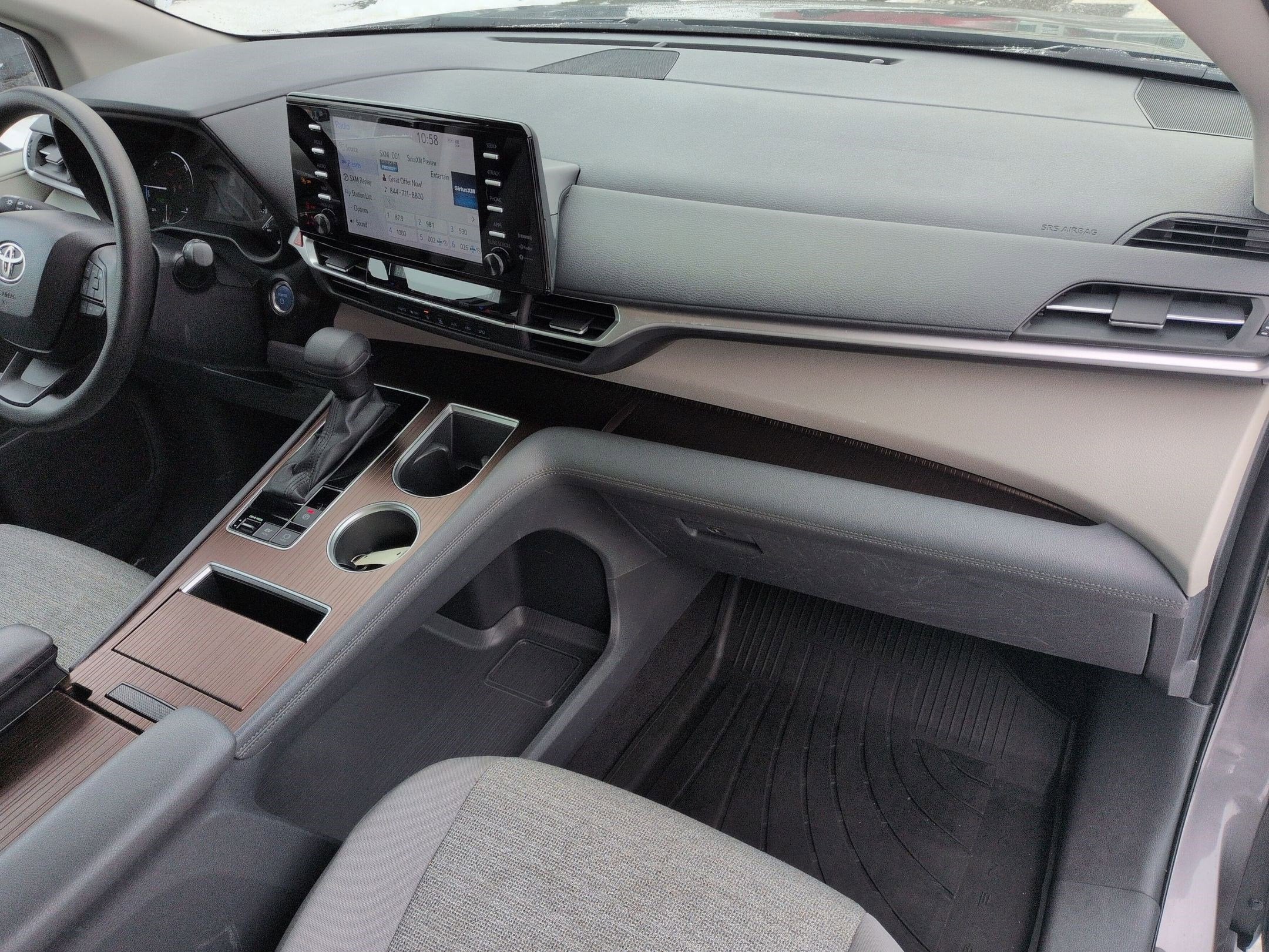 2023 Toyota Sienna LE AWD 8 Passenger