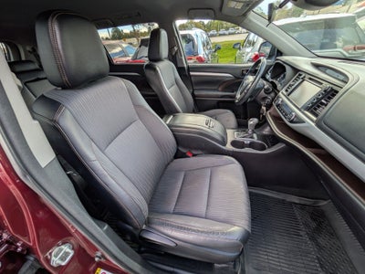 2017 Toyota Highlander LE Plus FWD