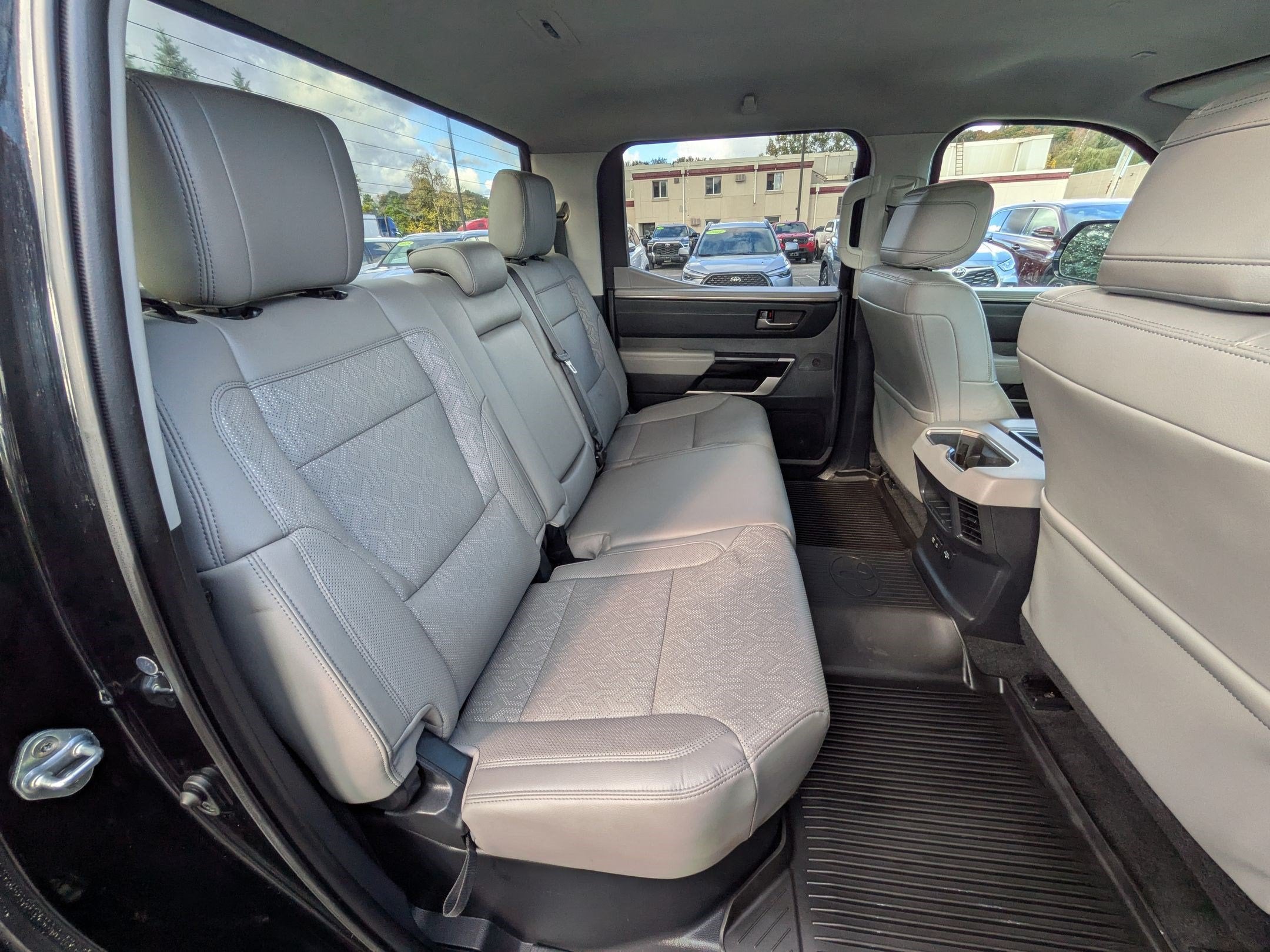 2023 Toyota Tundra Limited w/ LTD Power Pkg