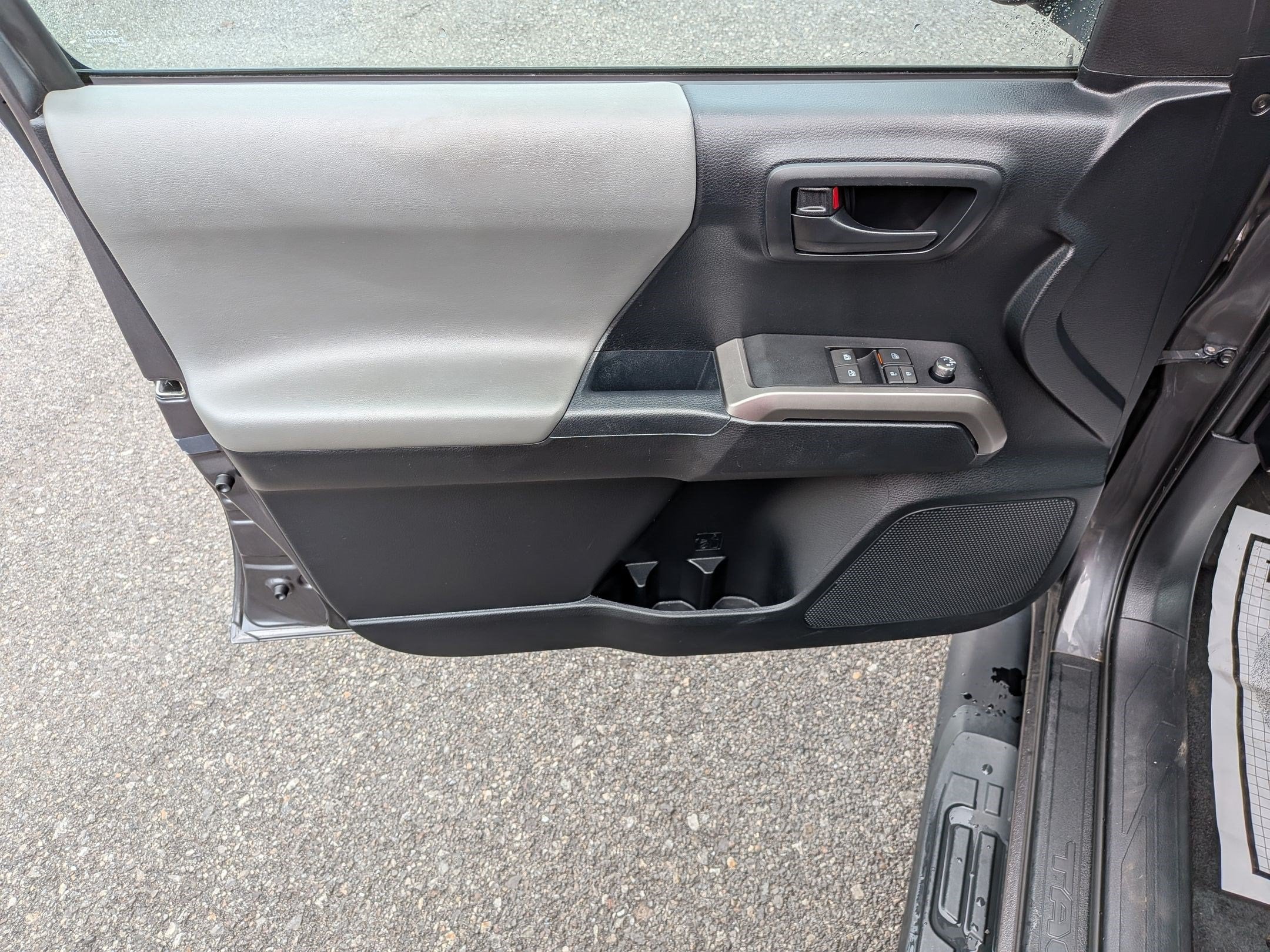 2016 Toyota Tacoma SR5