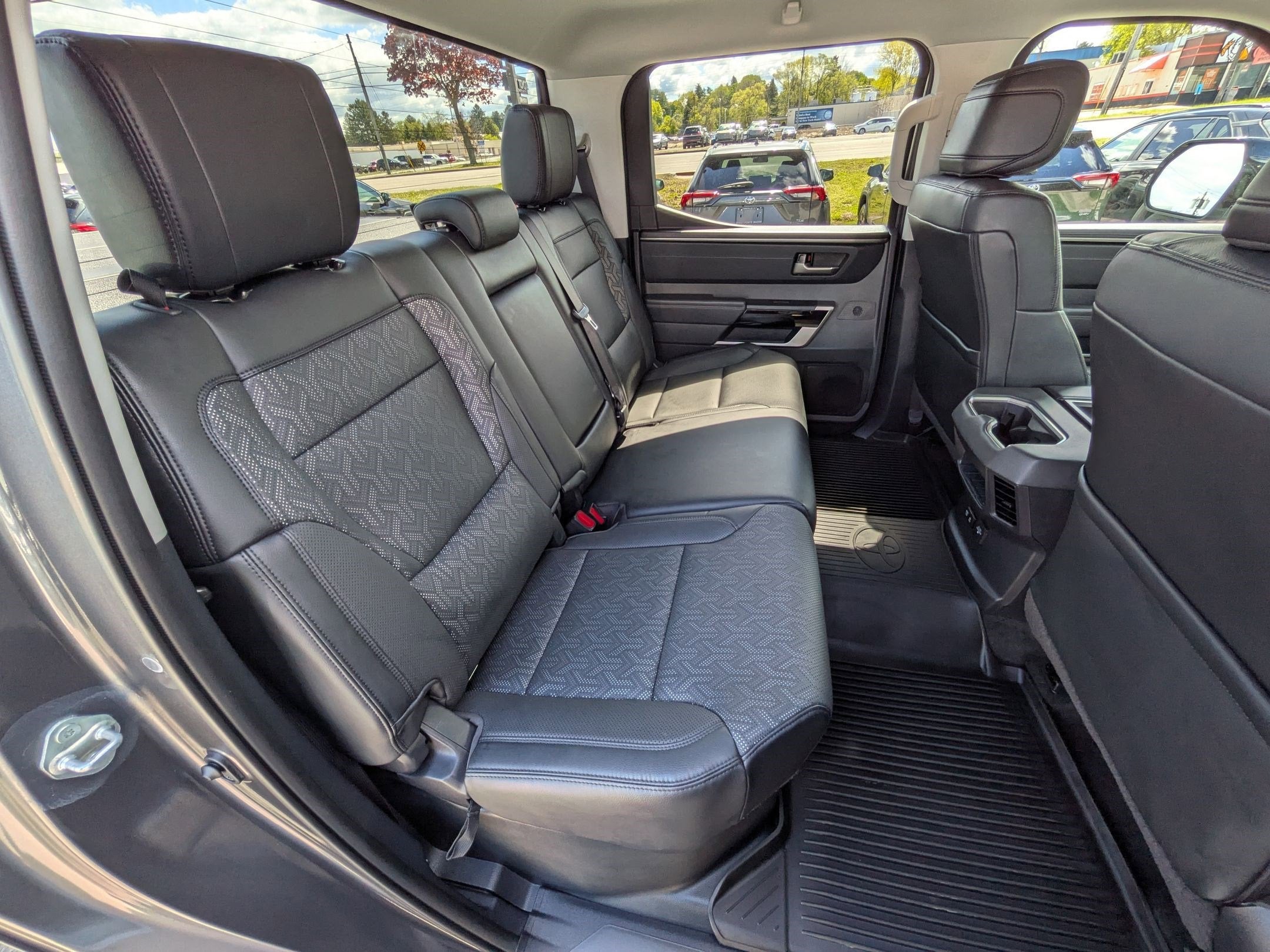 2024 Toyota Tundra Limited w/ Limited Premium & Power Pkg