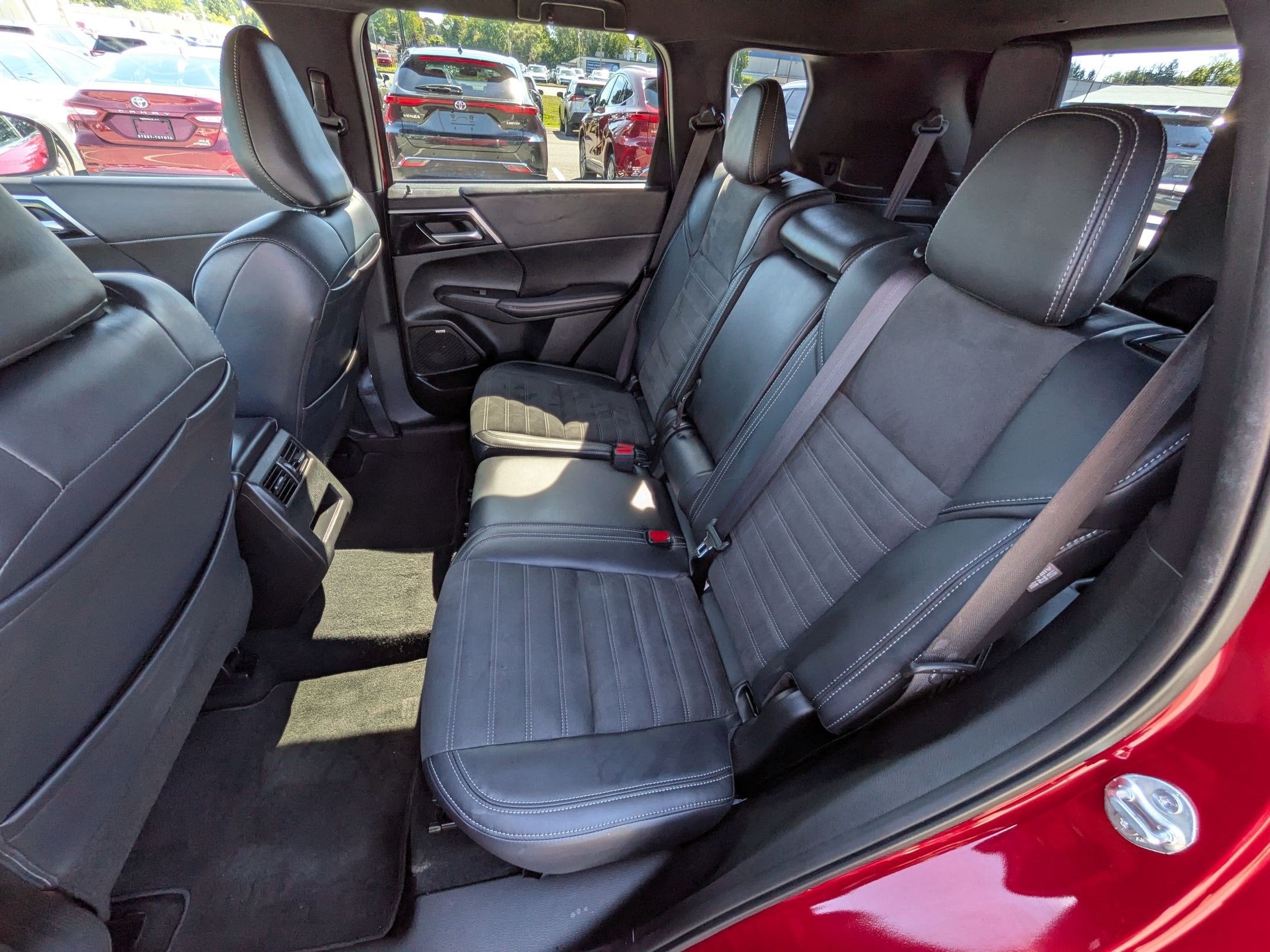 2026 Mitsubishi Outlander LE