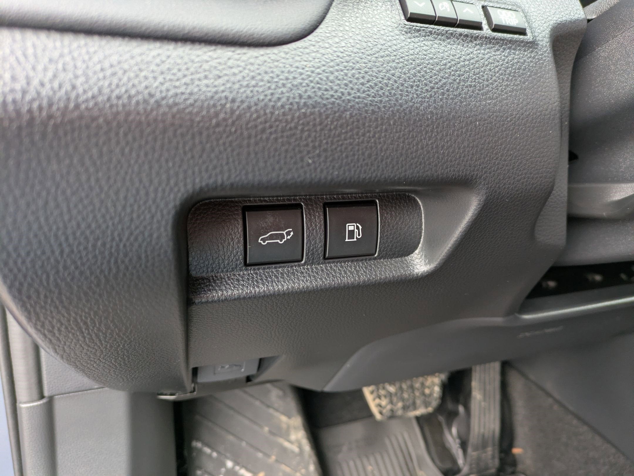 2025 Toyota Crown Signia XLE