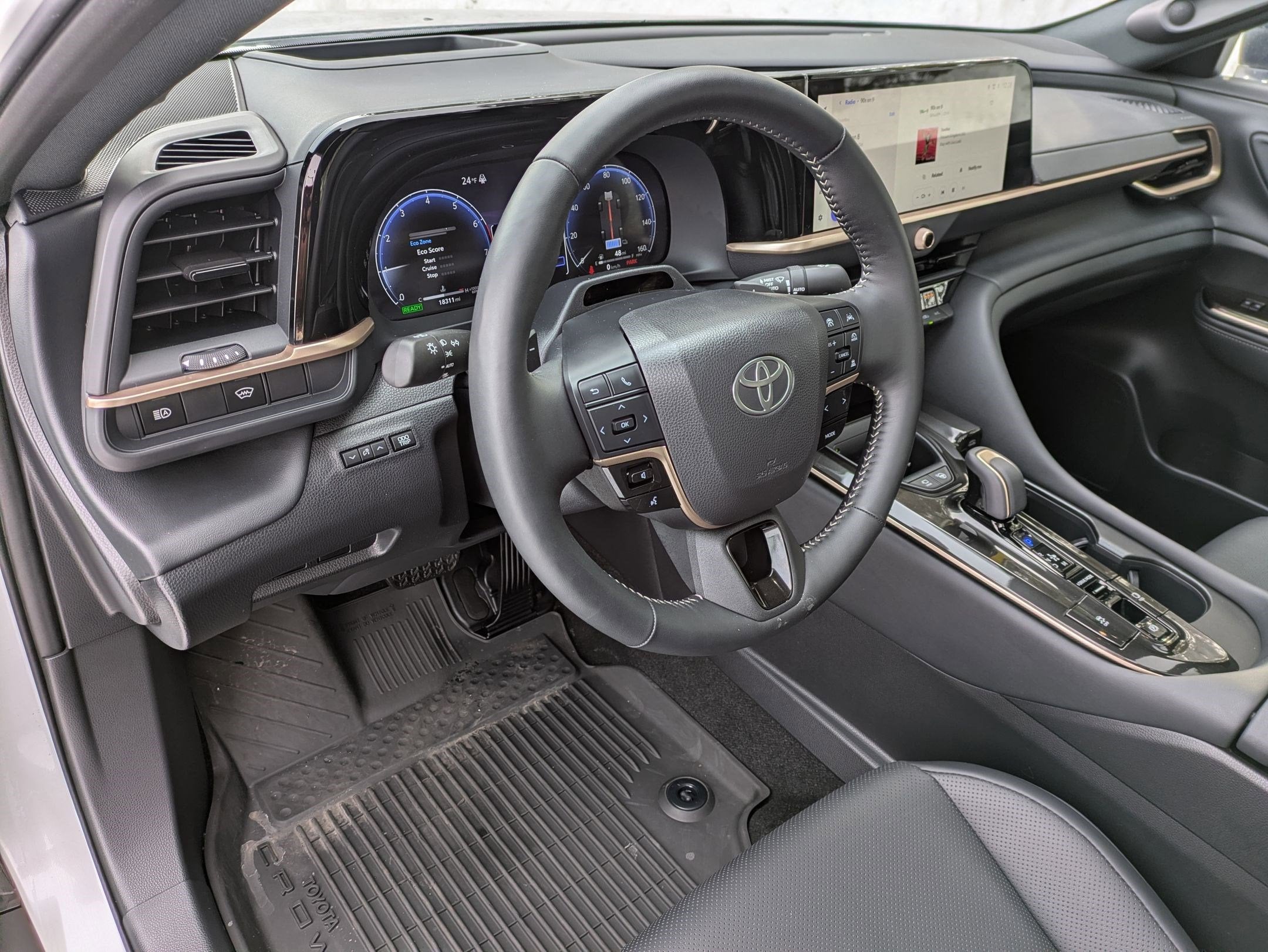 2025 Toyota Crown Platinum