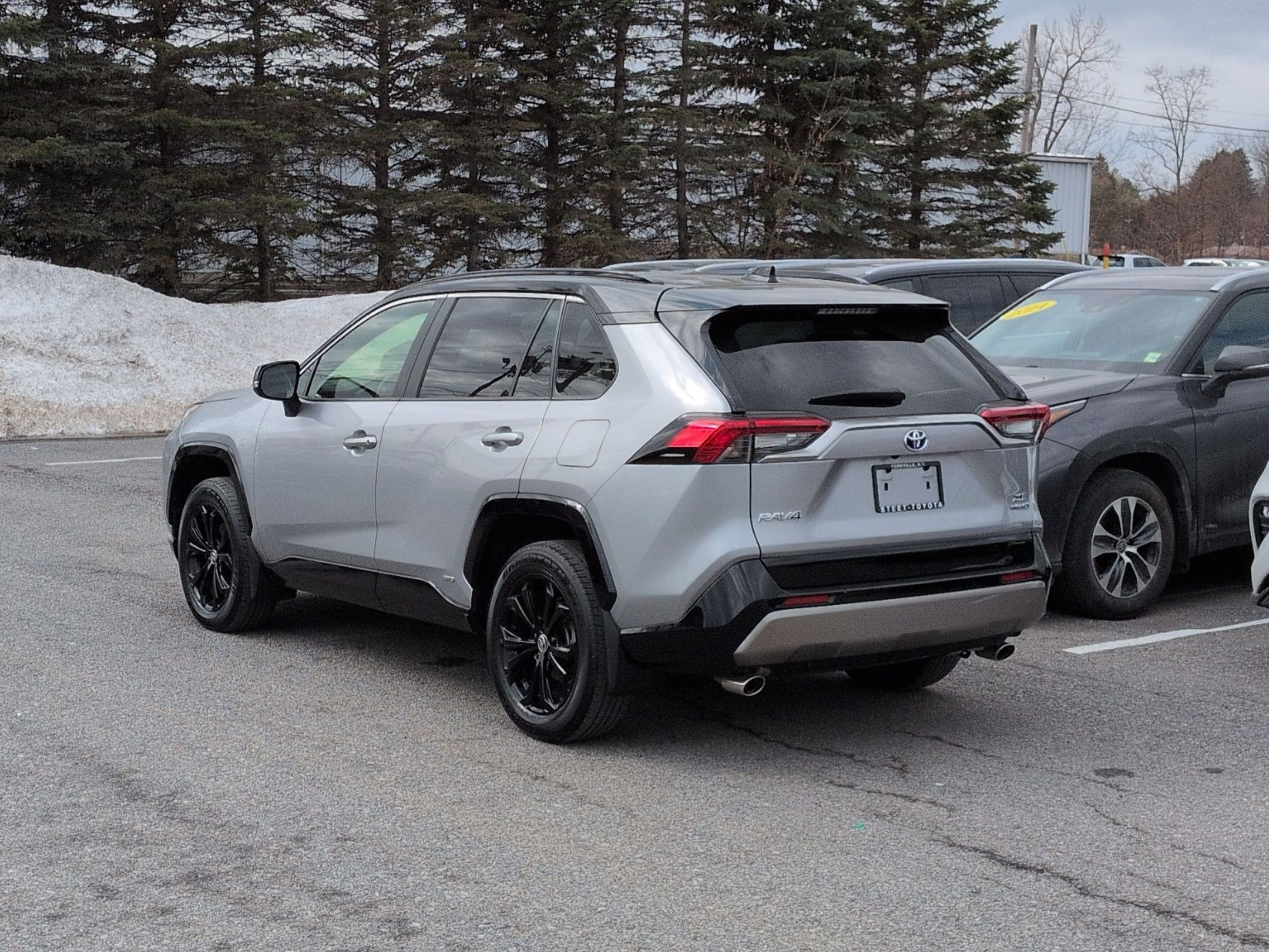 2022 Toyota RAV4 Hybrid XSE w/ Technology & Cold Weather Pkg