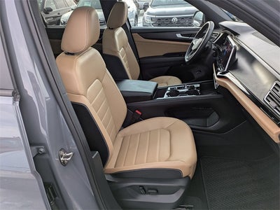 2025 Volkswagen Atlas Cross Sport 2.0T SEL R-Line Black