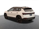 2025 Volkswagen Taos 1.5T SE Black