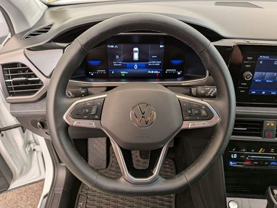 2025 Volkswagen Taos 1.5T SE Black