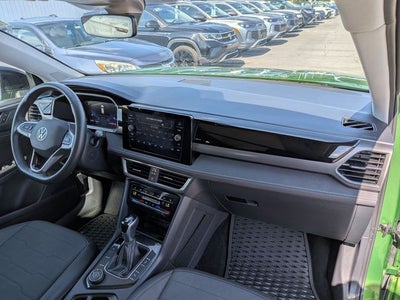 2025 Volkswagen Taos 1.5T SE Black