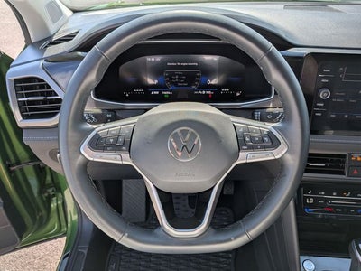 2025 Volkswagen Taos 1.5T SE Black