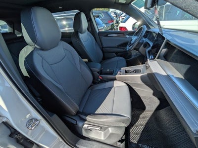 2025 Volkswagen Tiguan 2.0T SE R-Line Black