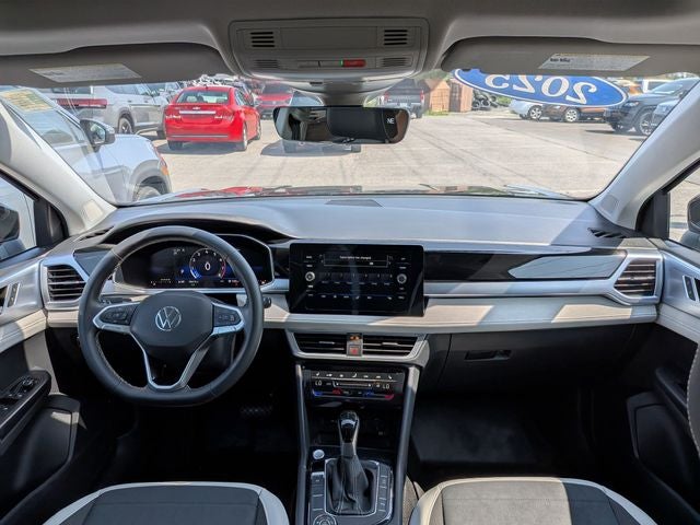 2025 Volkswagen Taos 1.5T SE