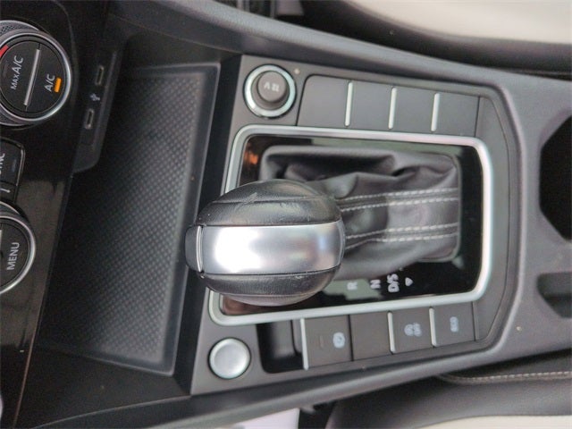 2020 Volkswagen Jetta R-Line