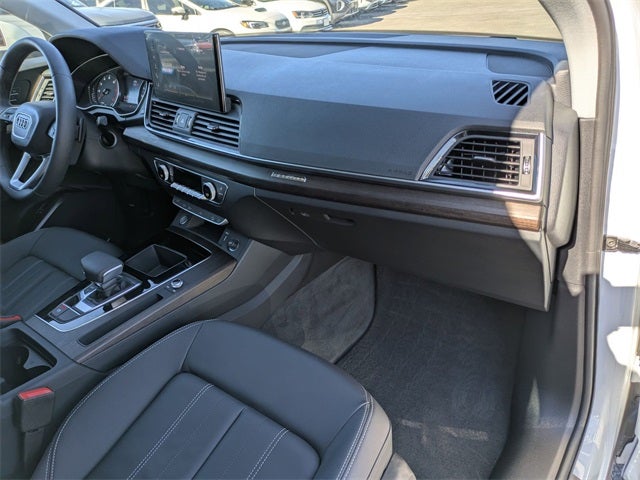 2024 Audi Q5 40 Premium quattro