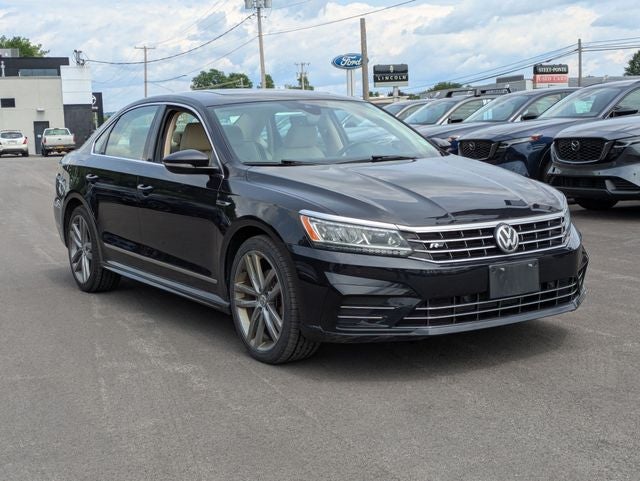 2019 Volkswagen Passat 2.0T SE R-Line